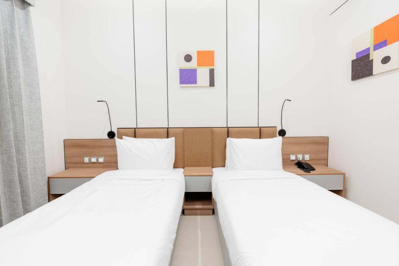 Resivation Hotel دبي المظهر الخارجي الصورة