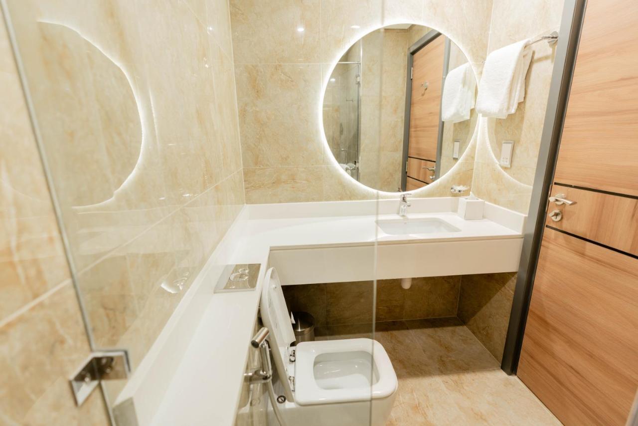 Resivation Hotel دبي المظهر الخارجي الصورة